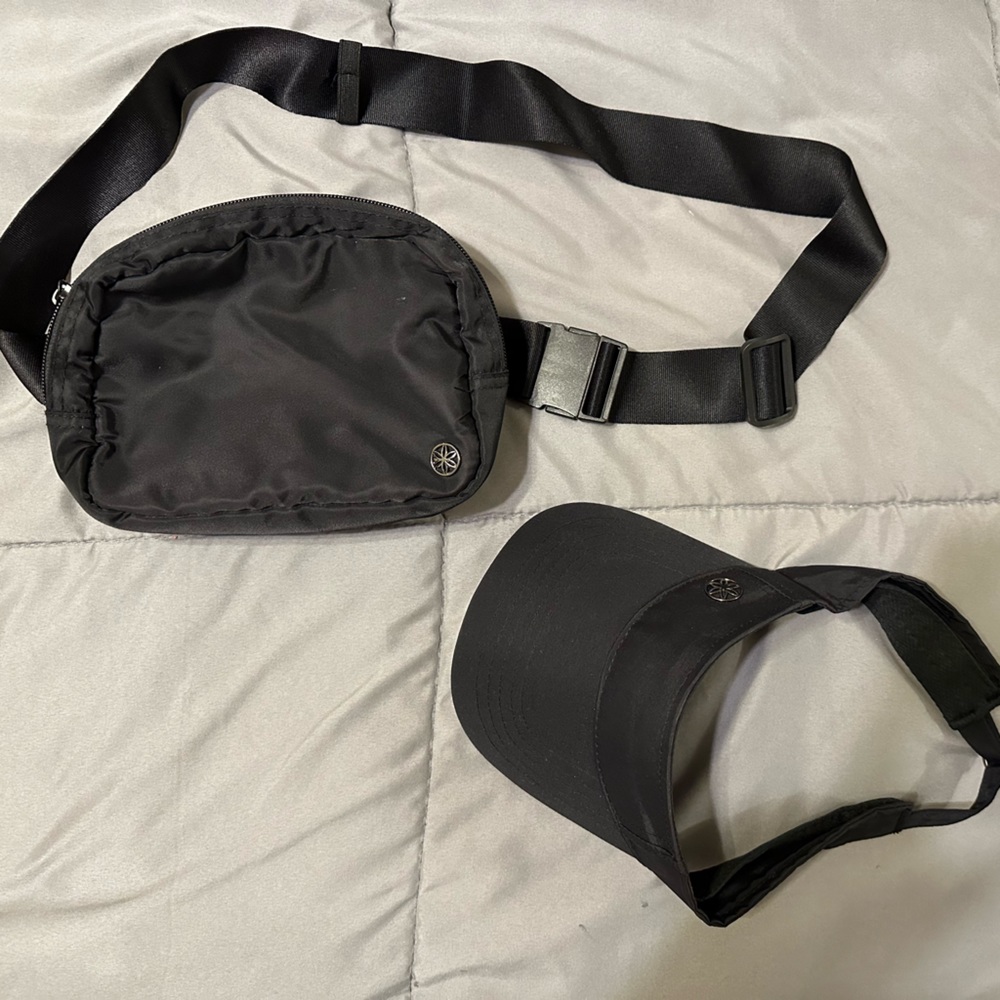 Gaiam belt bag + visor